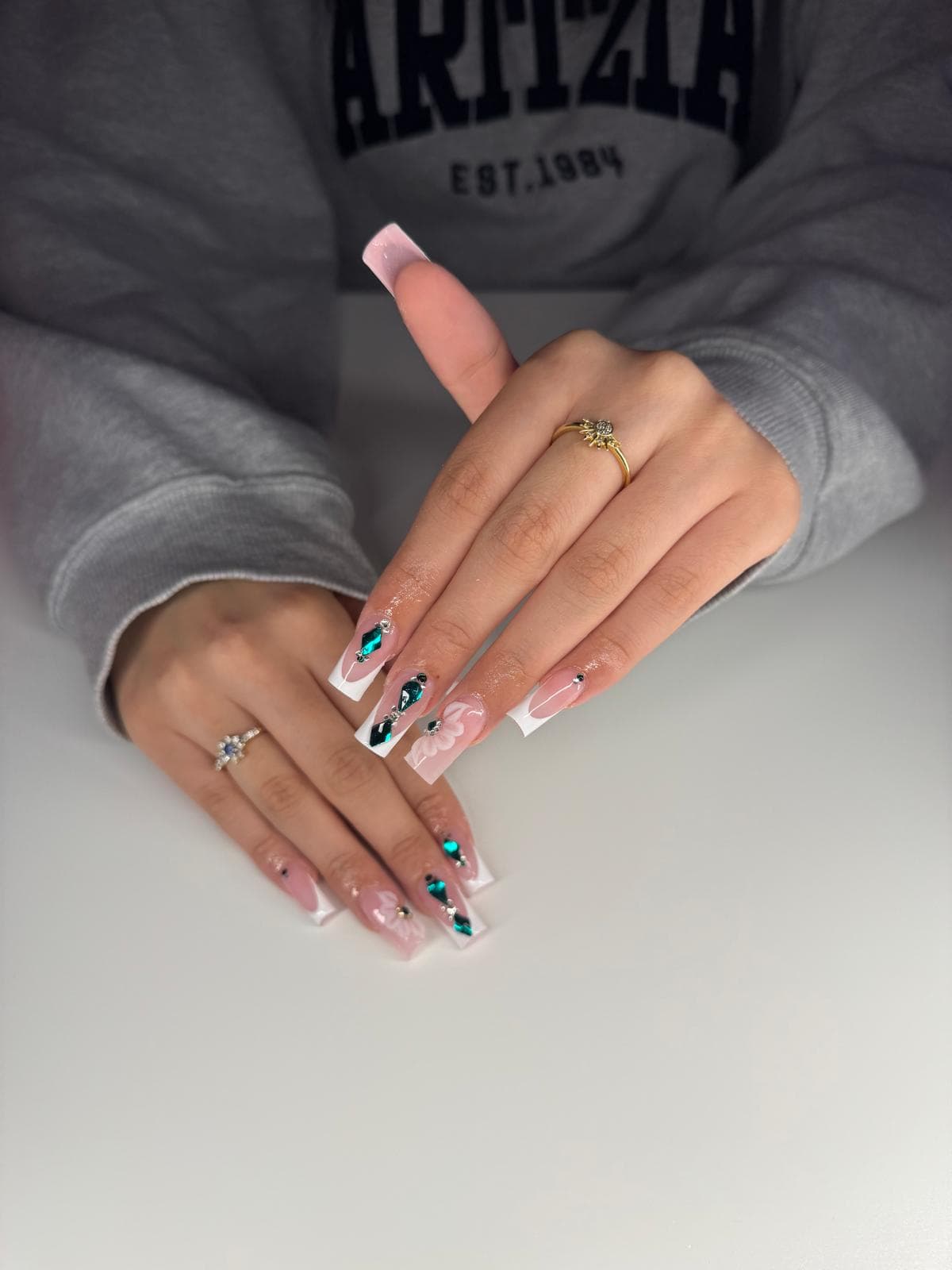 Nail set 57
